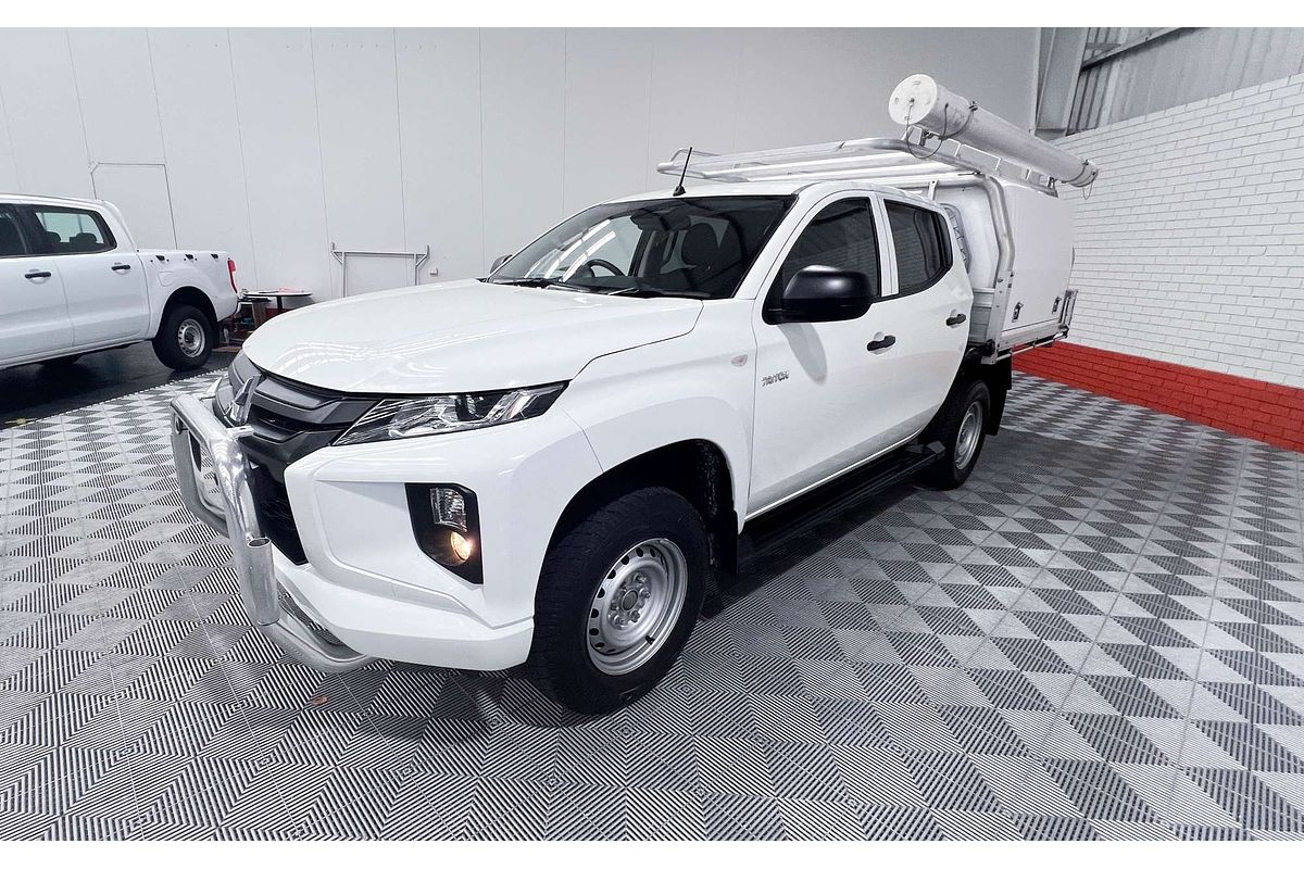 2022 Mitsubishi Triton GLX MR 4X4