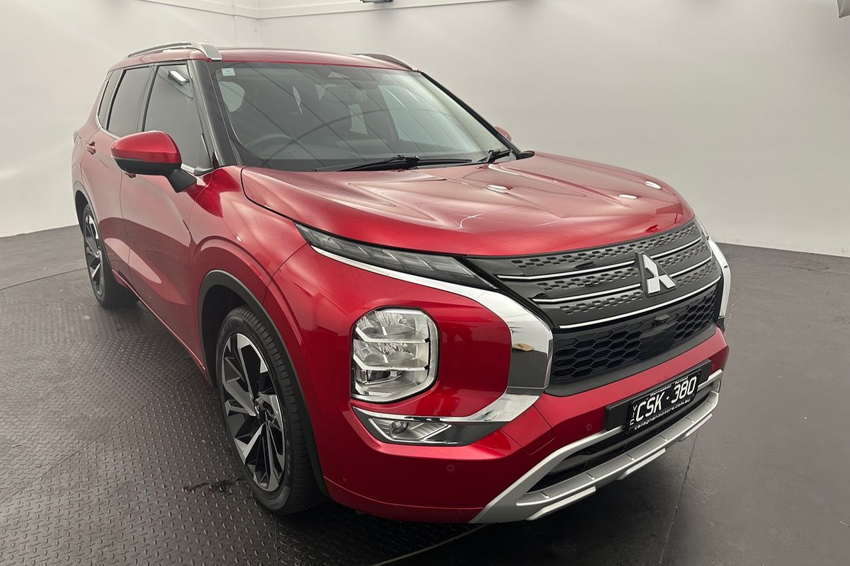 2023 Mitsubishi Outlander Exceed ZM