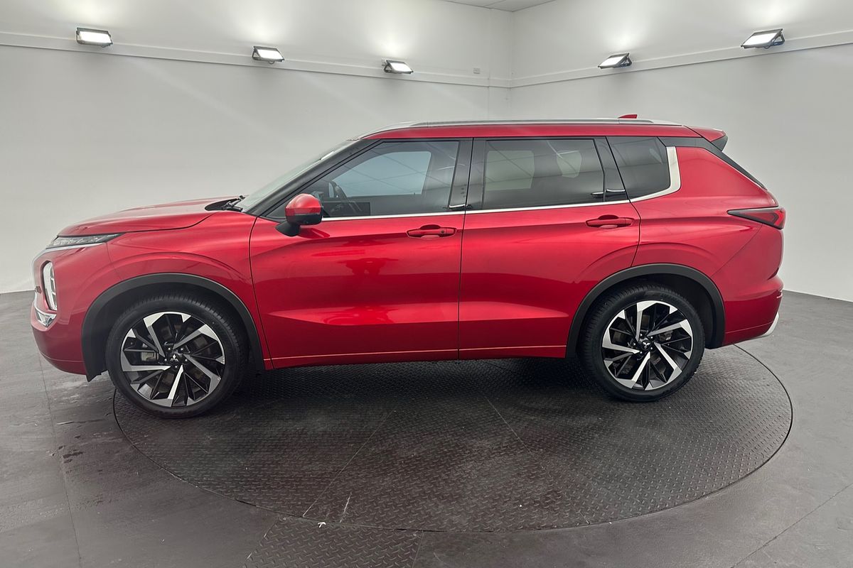 2023 Mitsubishi Outlander Exceed ZM