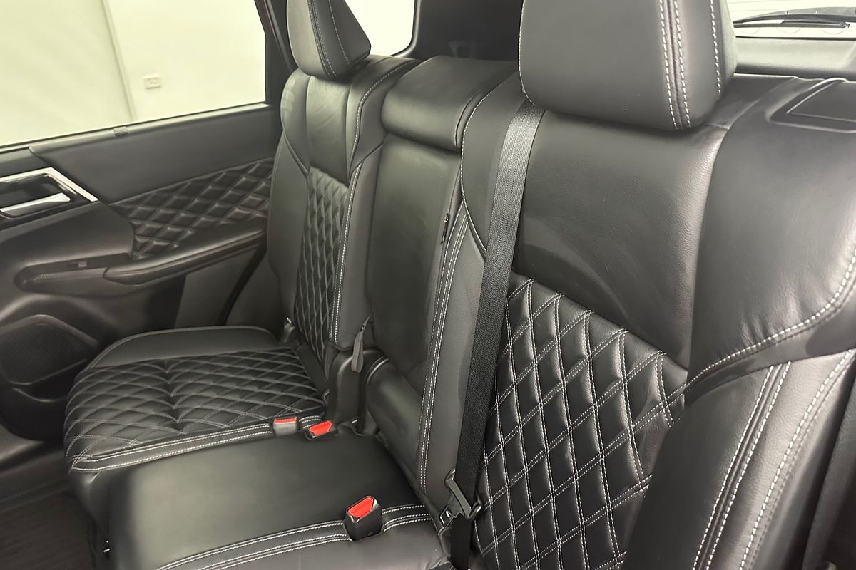 2023 Mitsubishi Outlander Exceed ZM