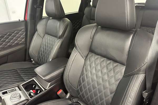 2023 Mitsubishi Outlander Exceed ZM