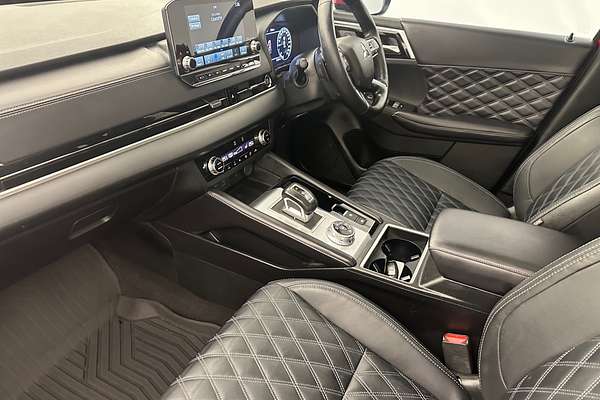 2023 Mitsubishi Outlander Exceed ZM