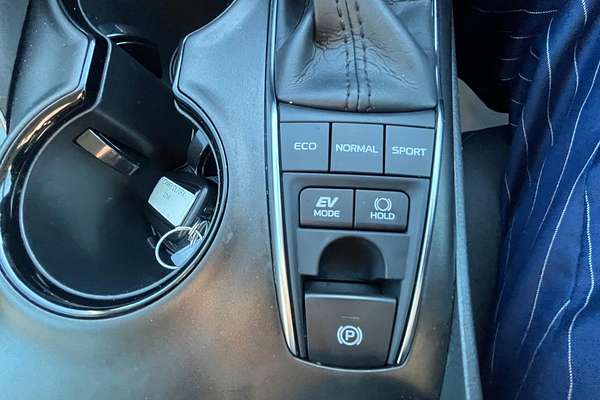 2024 Toyota Camry Ascent AXVH70R