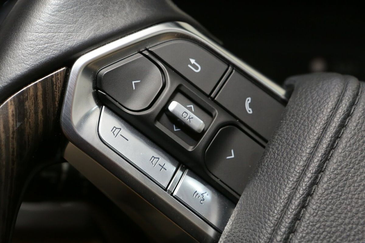 2024 Toyota Landcruiser VX FJA300R