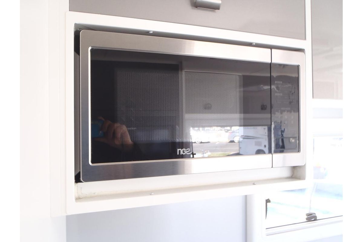 2022 New Age Caravans Road Owl Ro18e 18'