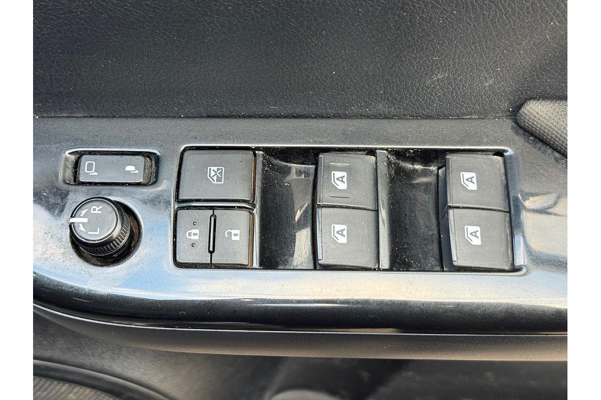 2018 Toyota Hilux SR5 GUN126R 4X4