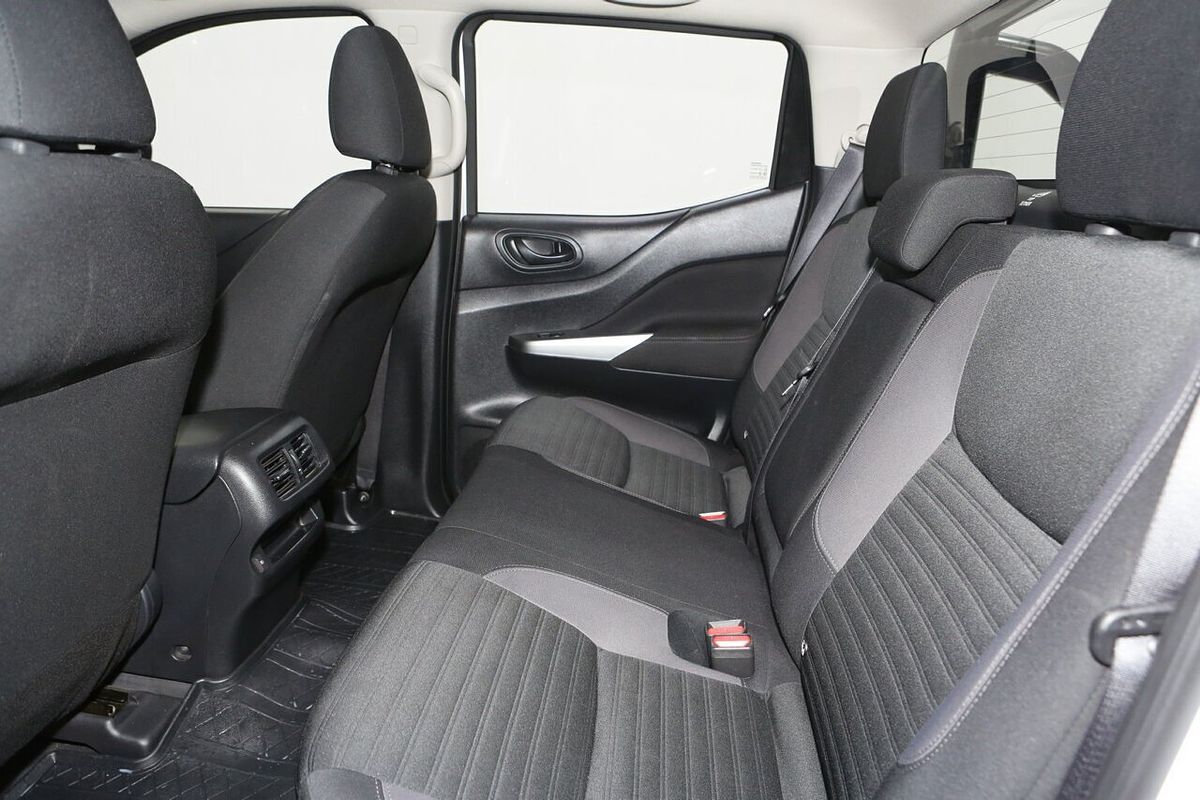 2022 Nissan Navara SL D23 Rear Wheel Drive