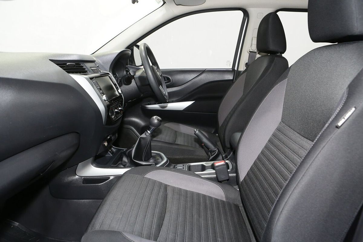 2022 Nissan Navara SL D23 Rear Wheel Drive