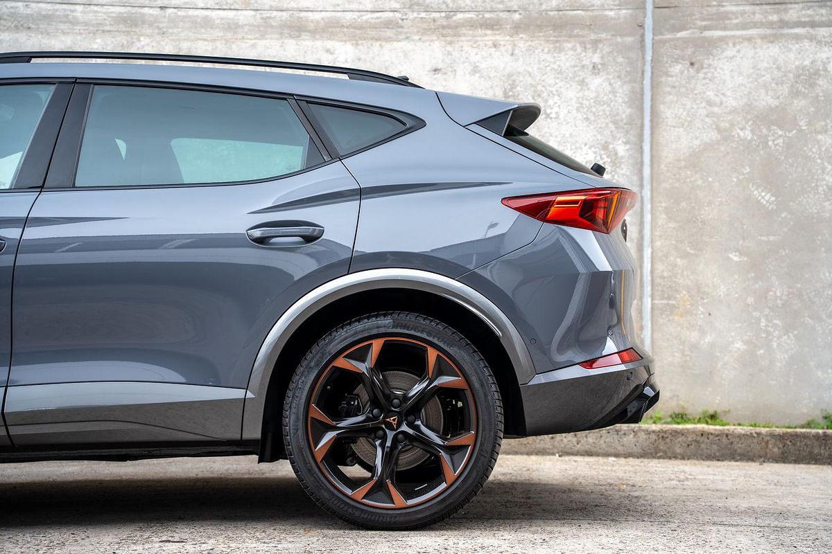 2024 CUPRA Formentor VZx KM