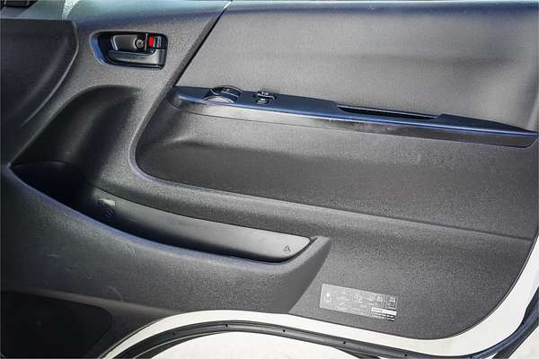 2014 Toyota Hiace KDH221R