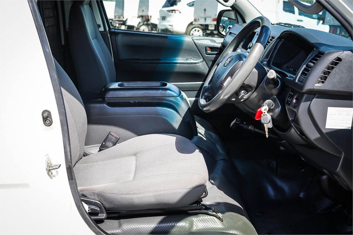 2014 Toyota Hiace KDH221R