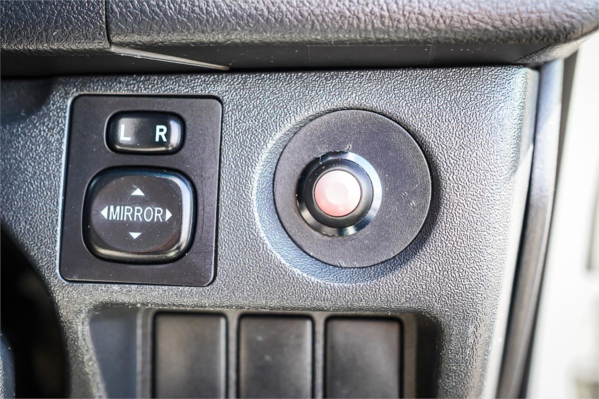 2014 Toyota Hiace KDH221R