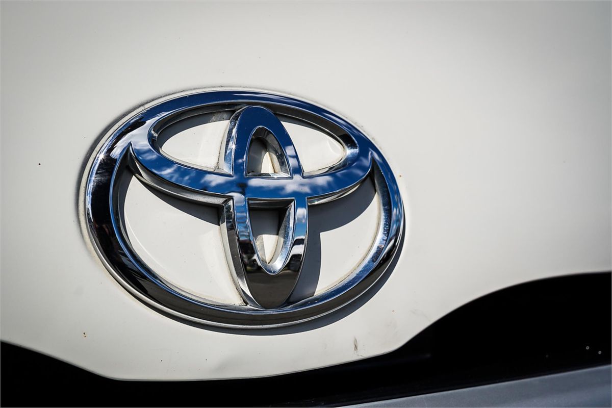 2014 Toyota Hiace KDH221R
