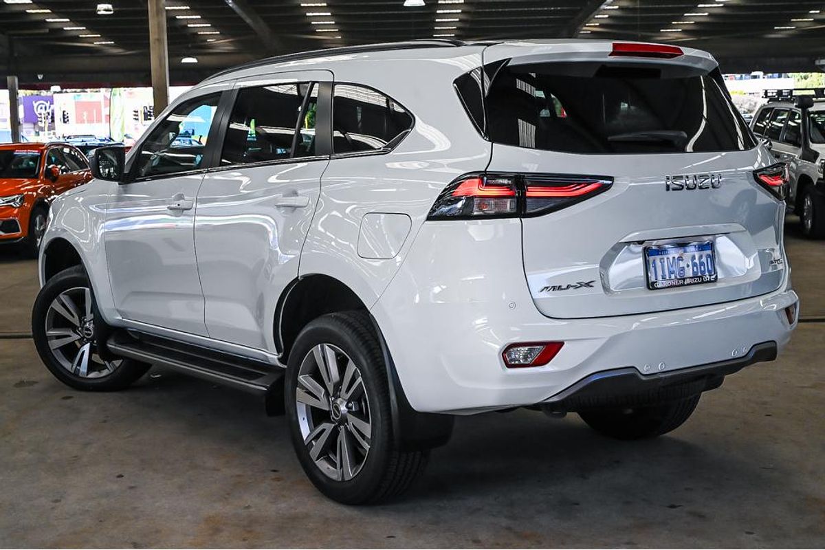 2024 Isuzu MU-X LS-T