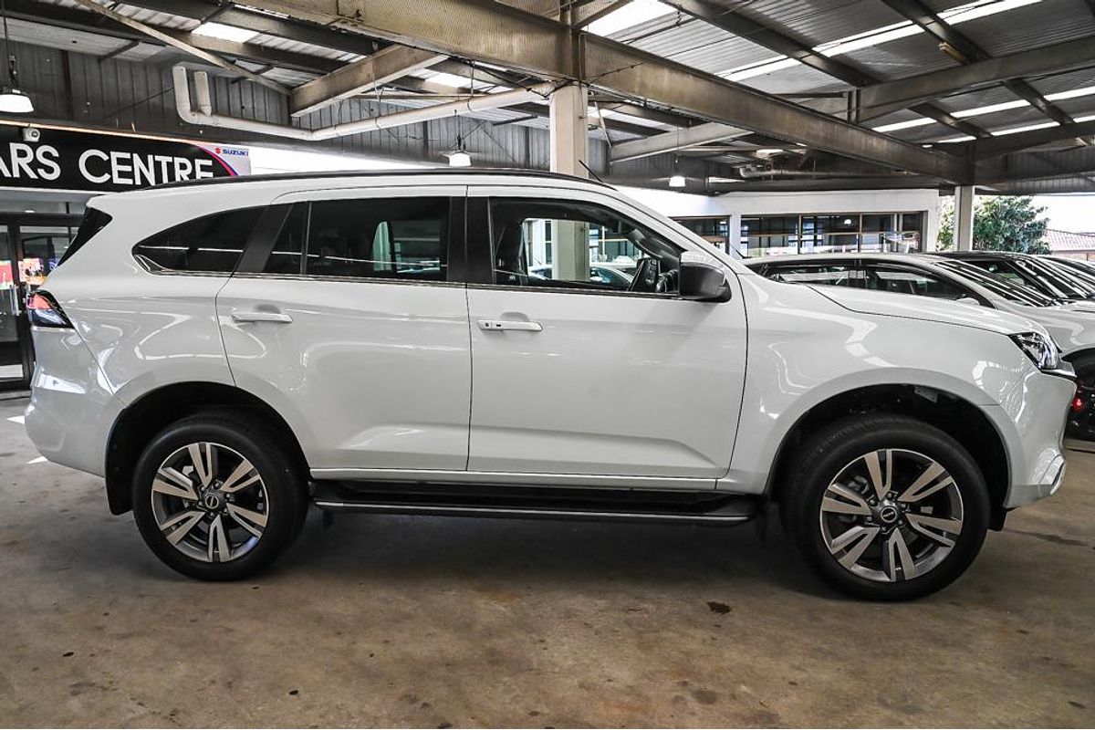 2024 Isuzu MU-X LS-T
