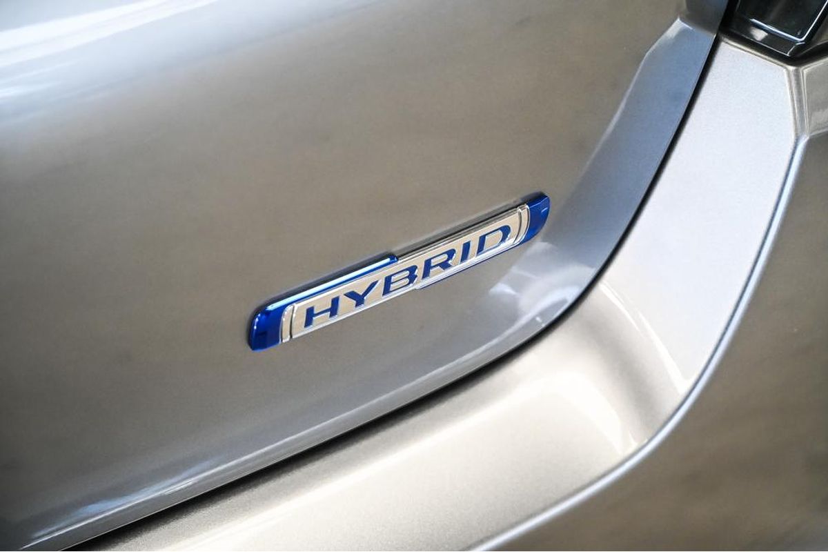 2024 Suzuki Swift Hybrid UZ