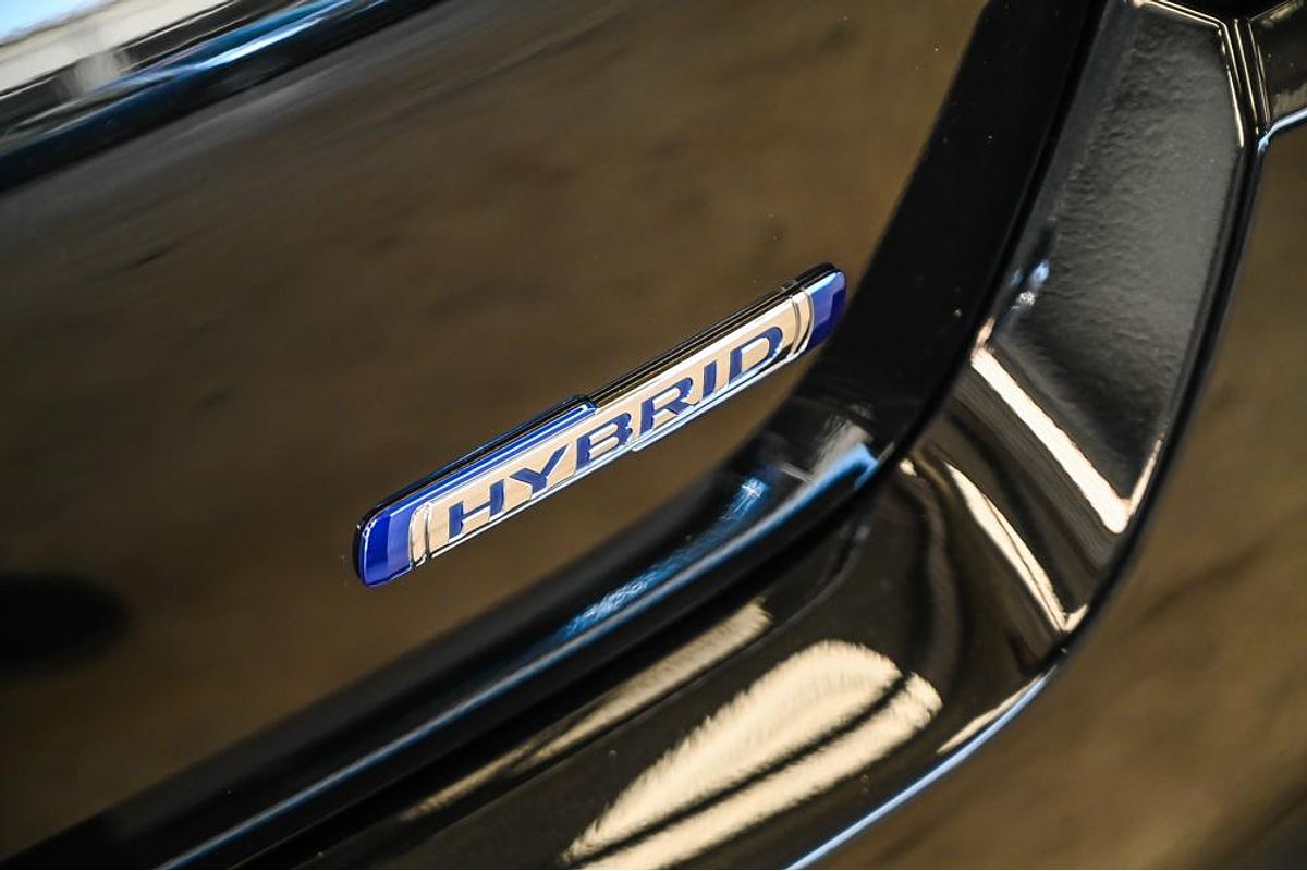 2024 Suzuki Swift Hybrid GLX UZ
