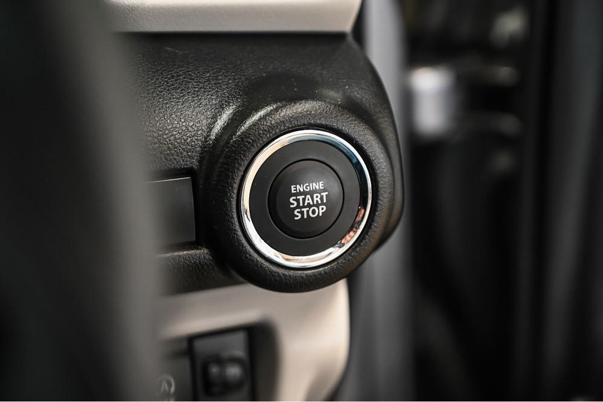 2024 Suzuki Swift Hybrid UZ