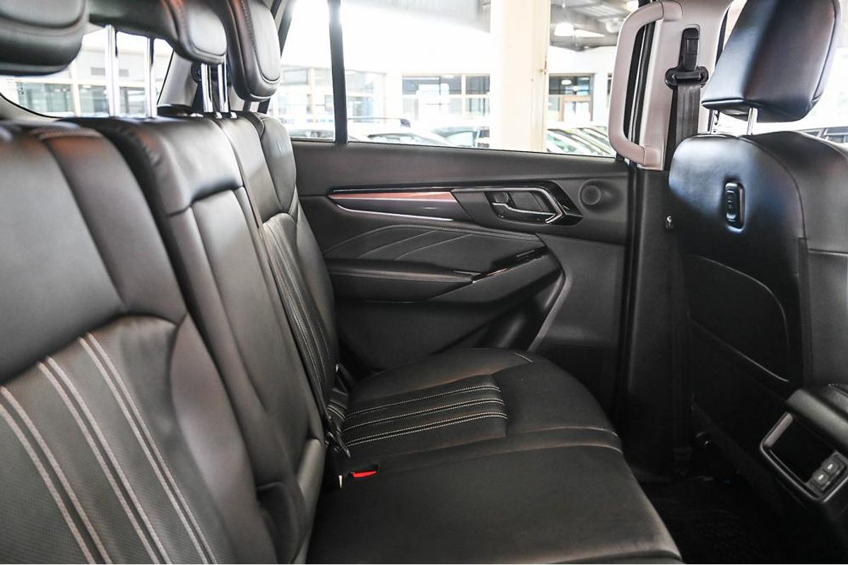 2024 Isuzu MU-X LS-T