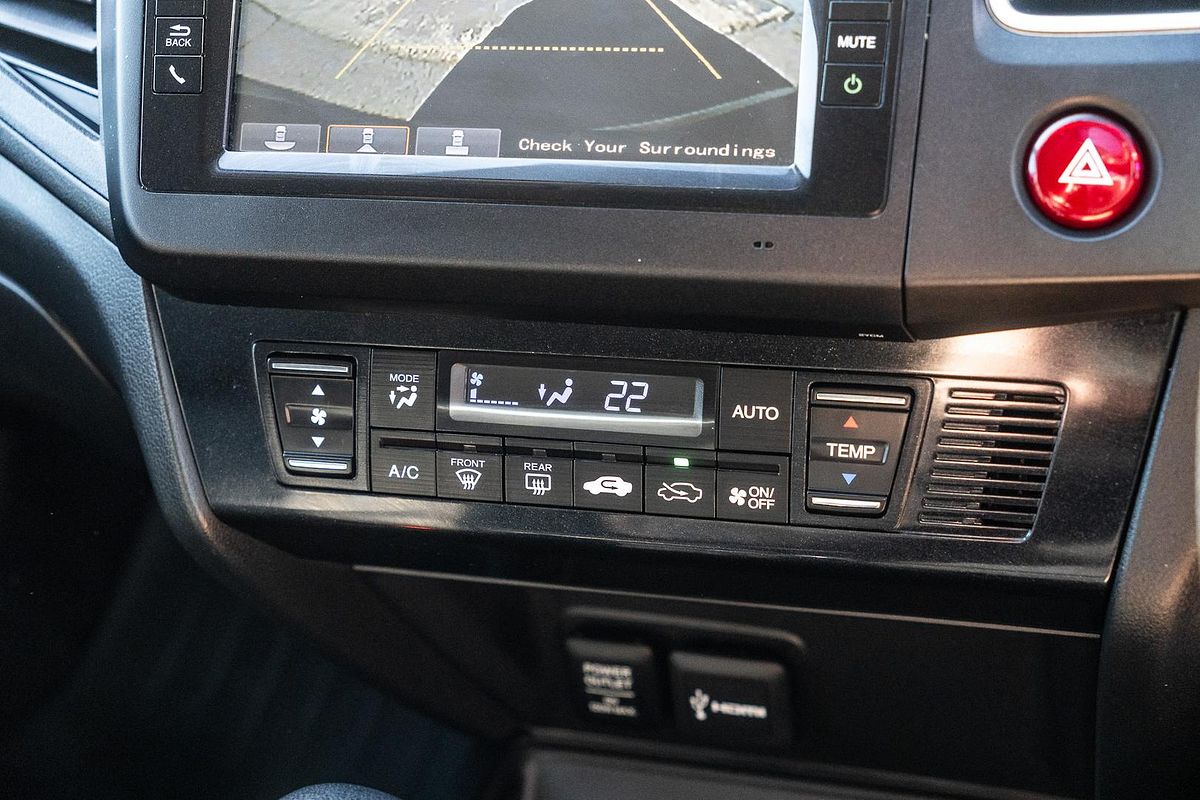 2015 Honda Civic VTi-L 9th Gen Ser II
