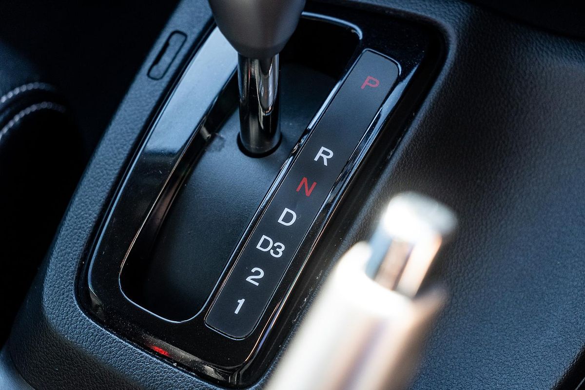 2015 Honda Civic VTi-L 9th Gen Ser II