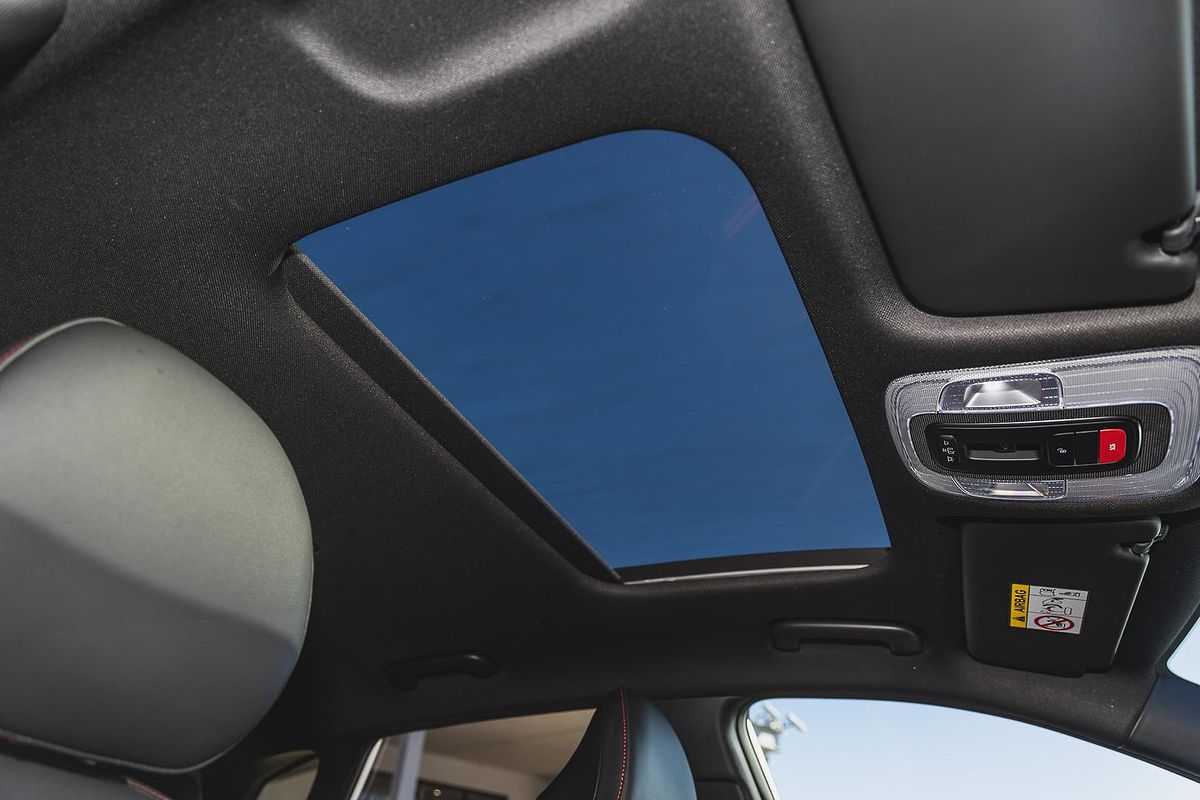 2025 Hyundai Kona Premium N Line SX2.V3