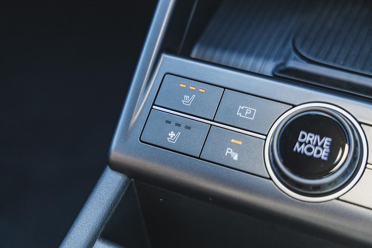 2025 Hyundai Kona Premium N Line SX2.V3