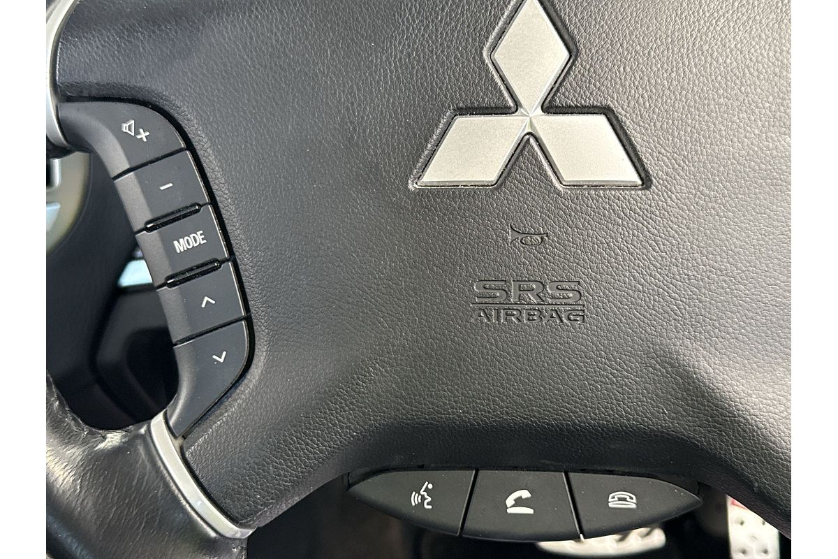 2021 Mitsubishi Pajero Exceed NX