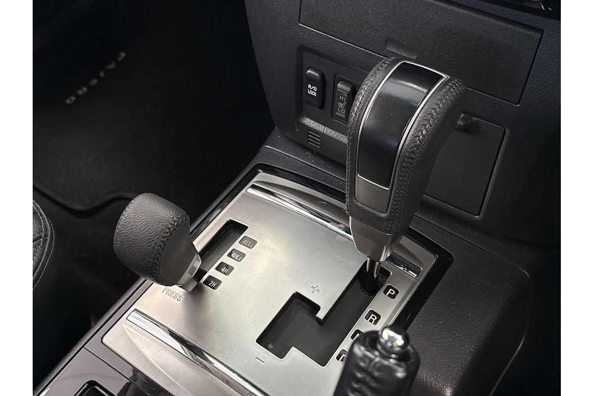 2021 Mitsubishi Pajero Exceed NX