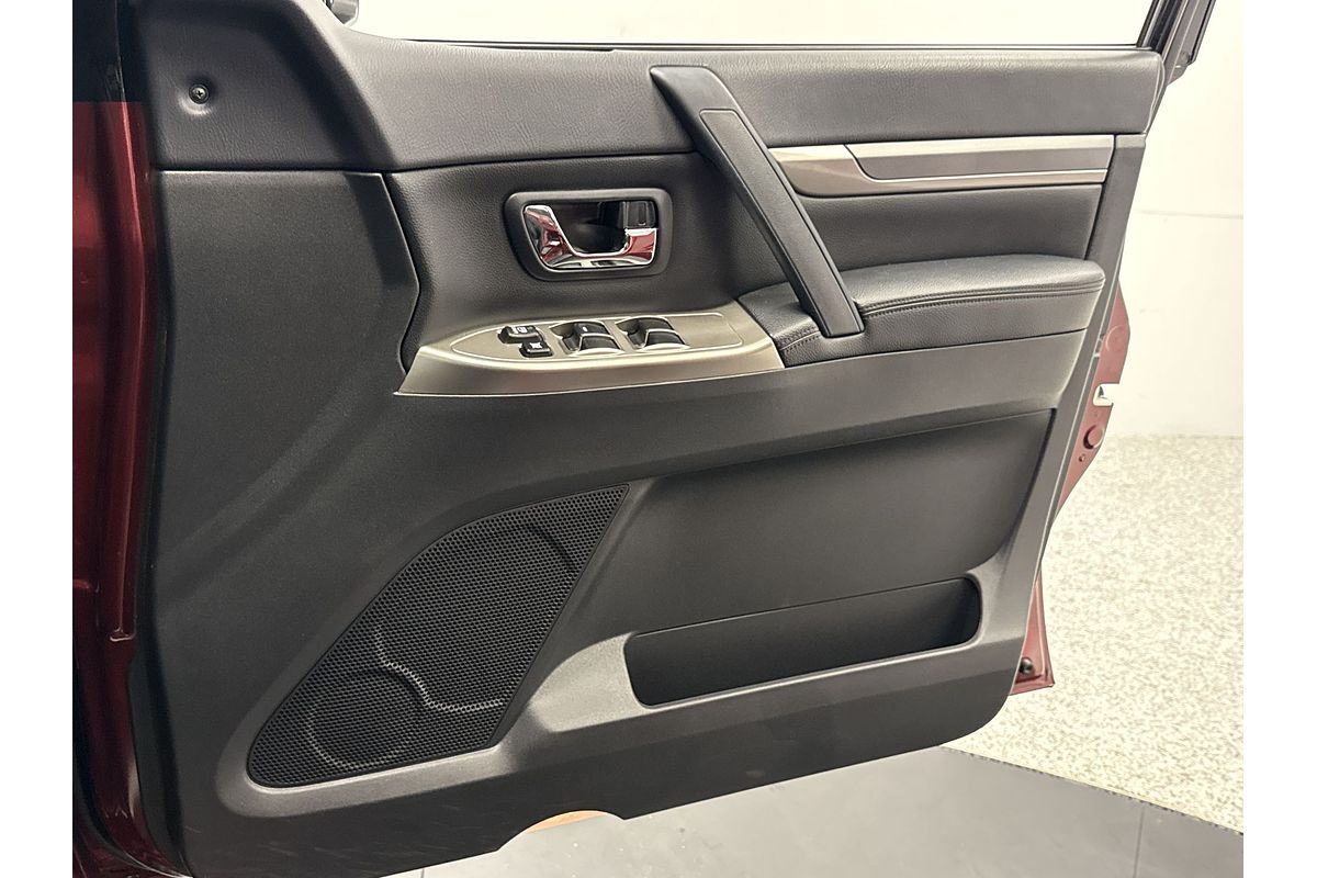 2021 Mitsubishi Pajero Exceed NX