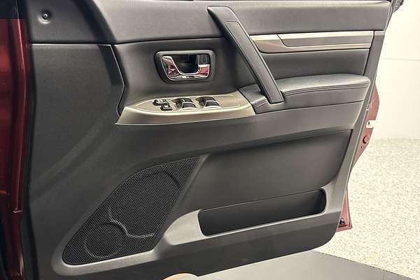 2021 Mitsubishi Pajero Exceed NX