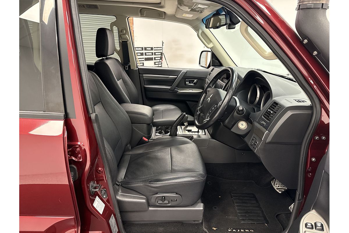 2021 Mitsubishi Pajero Exceed NX