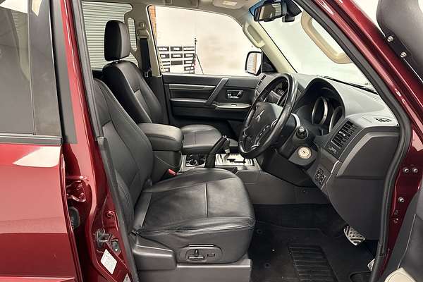 2021 Mitsubishi Pajero Exceed NX