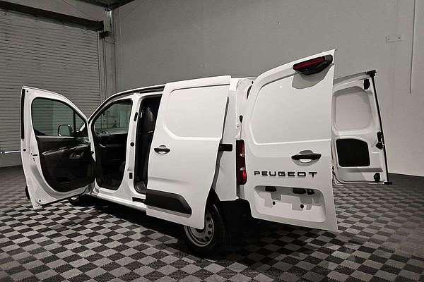 2025 Peugeot Partner Pro K9 SWB