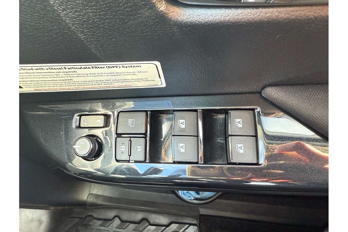 2020 Toyota Hilux SR5 GUN126R 4X4