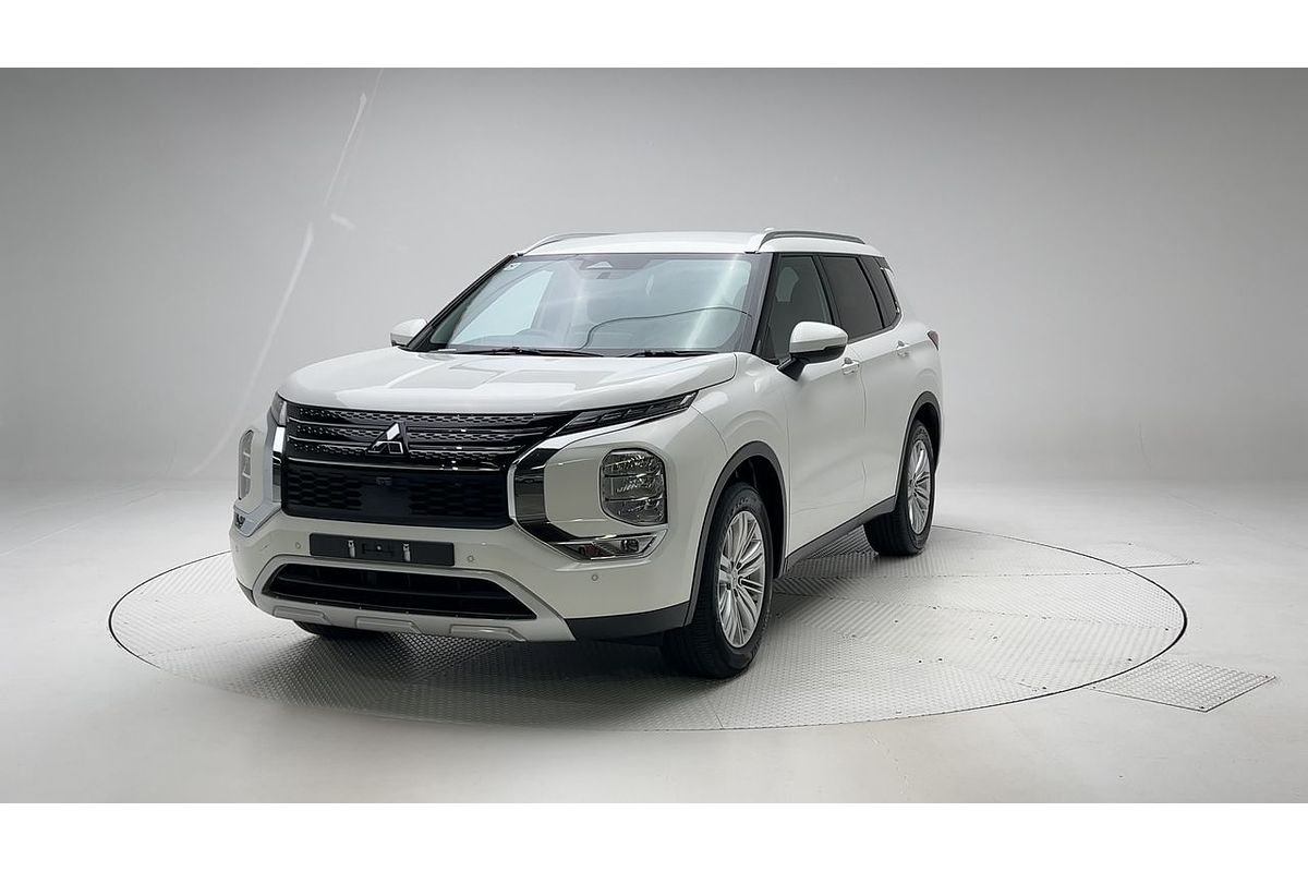 2023 Mitsubishi Outlander LS ZM