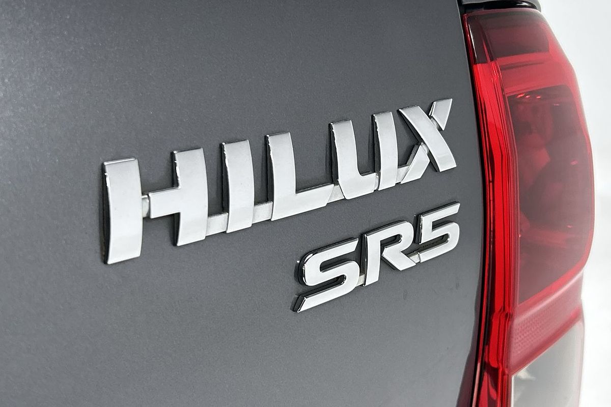 2019 Toyota Hilux SR5 GUN126R 4X4