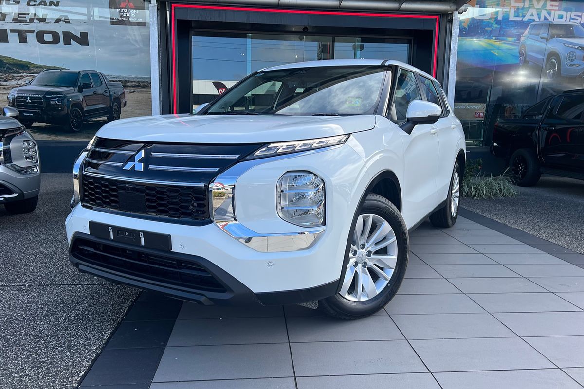 2025 Mitsubishi Outlander ES ZM