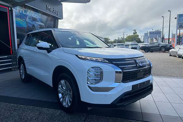 2025 Mitsubishi Outlander ES ZM