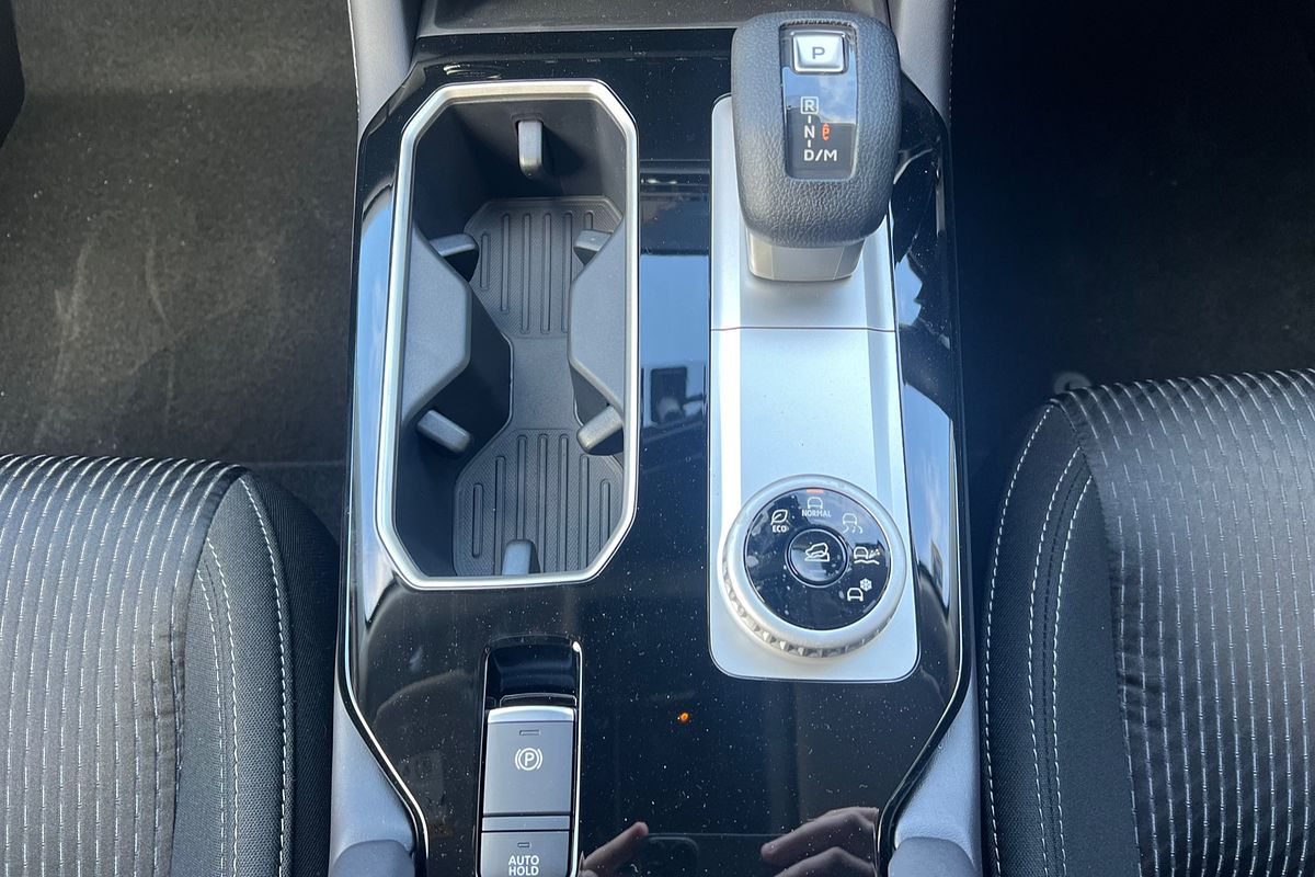 2025 Mitsubishi Outlander ES ZM