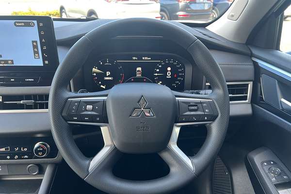 2025 Mitsubishi Outlander ES ZM
