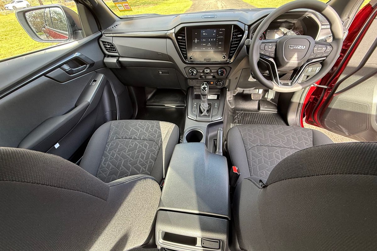 2025 Isuzu D-MAX X-RIDER 4X4