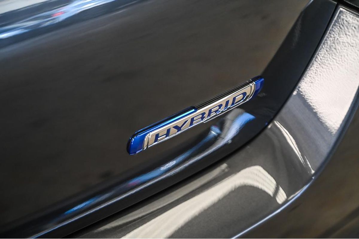 2024 Suzuki Swift Hybrid UZ