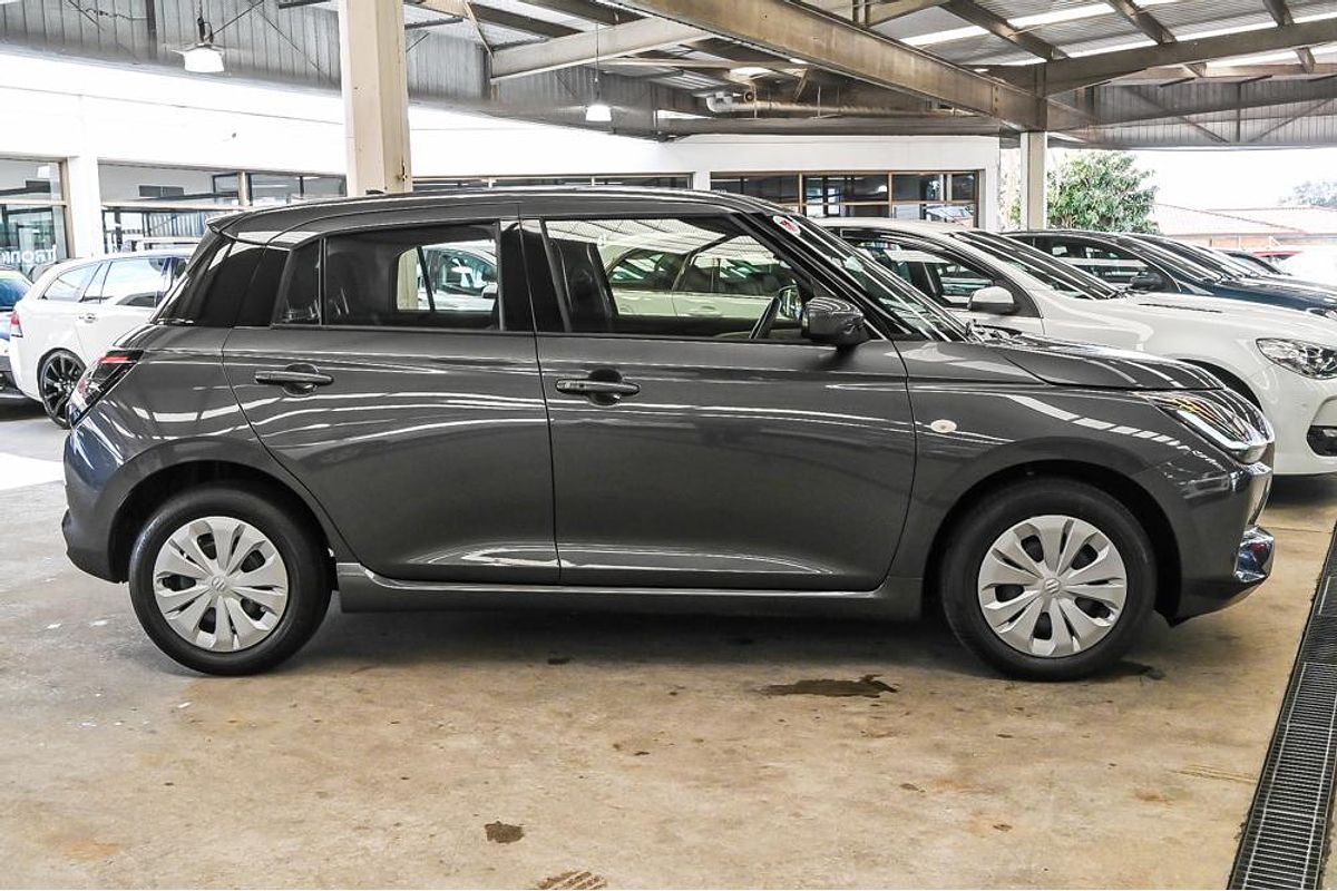 2024 Suzuki Swift Hybrid UZ