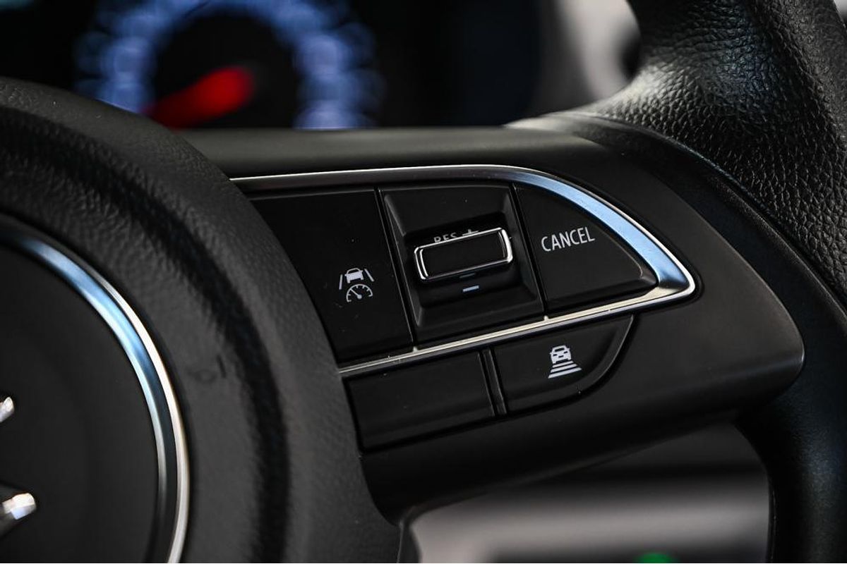 2024 Suzuki Swift Hybrid UZ
