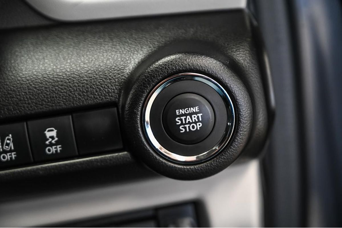2024 Suzuki Swift Hybrid UZ