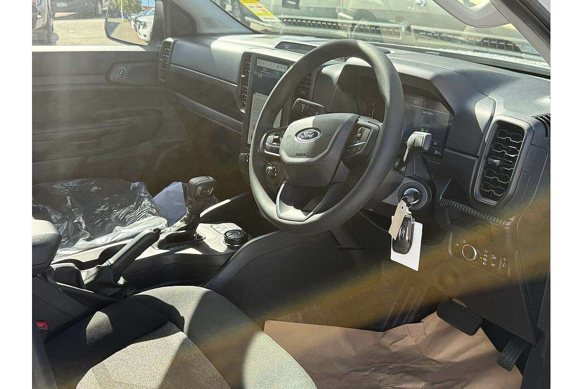 2025 Ford Ranger XL 4X4 2.0L