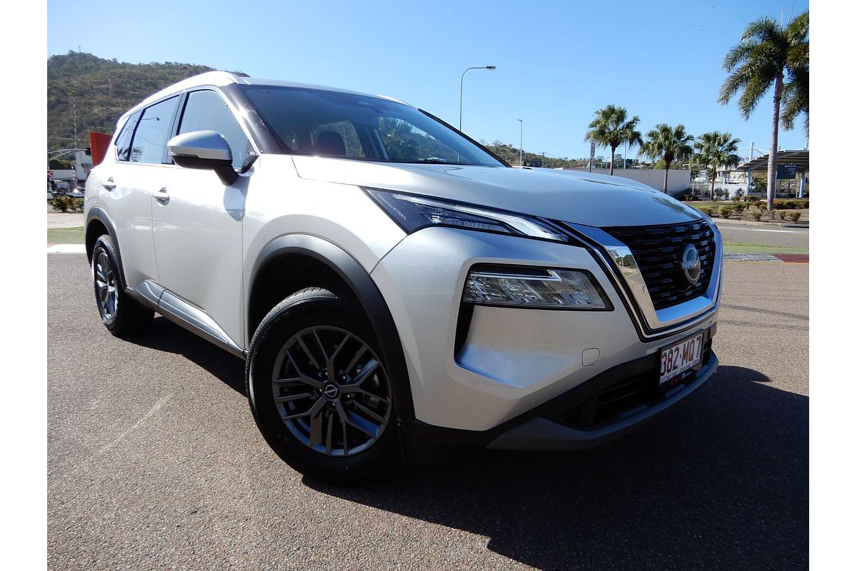 2025 Nissan X-TRAIL ST T33