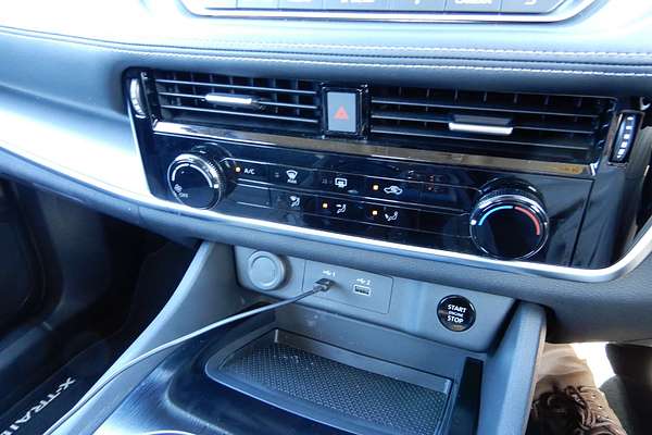 2025 Nissan X-TRAIL ST T33