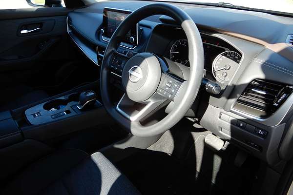 2025 Nissan X-TRAIL ST T33